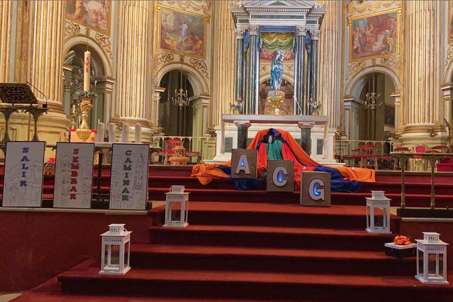 Celebración del Adoremus de Pentecostés 2020 en la Catedral // C. VERA 