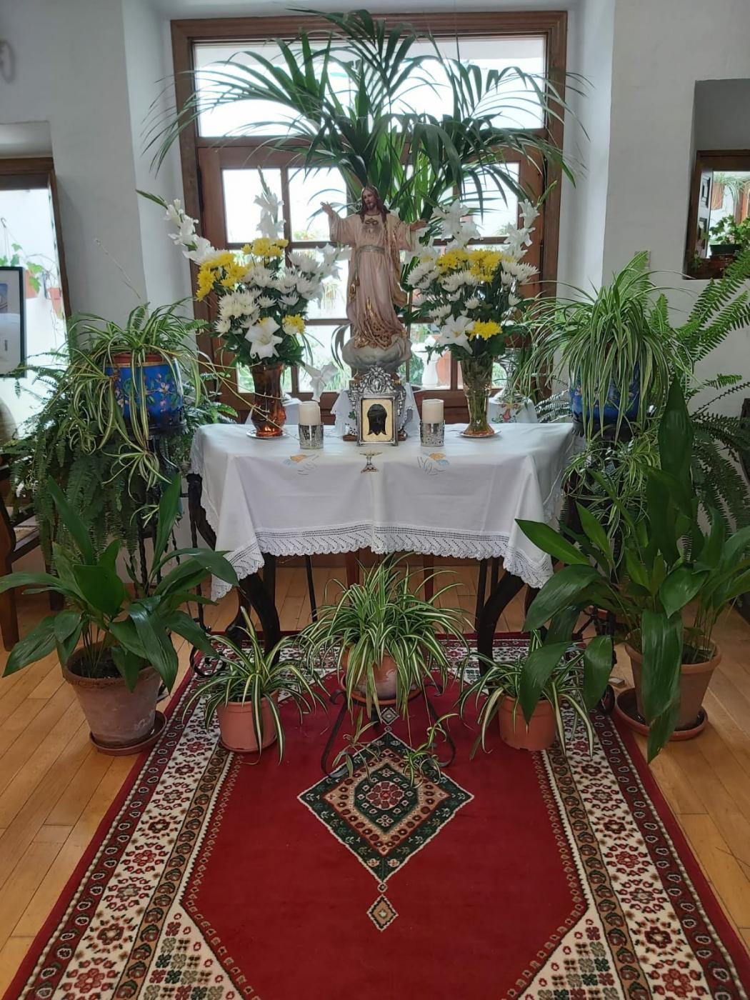 Altares en los domicilios de los vecinos de Yunquera en 2020 