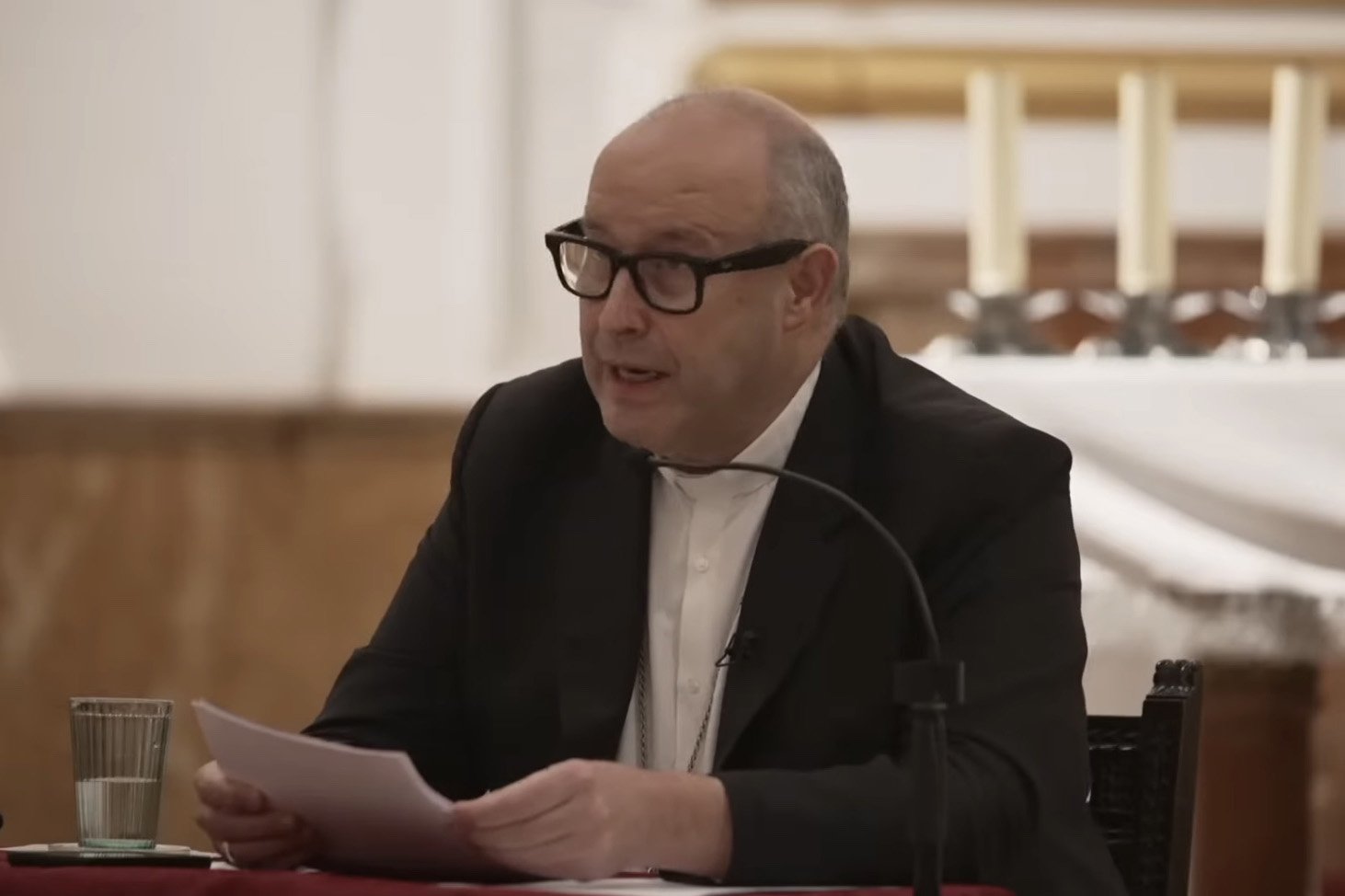 Mons. Satué reflexiona sobre la Cuaresma en el Centro Arrupe