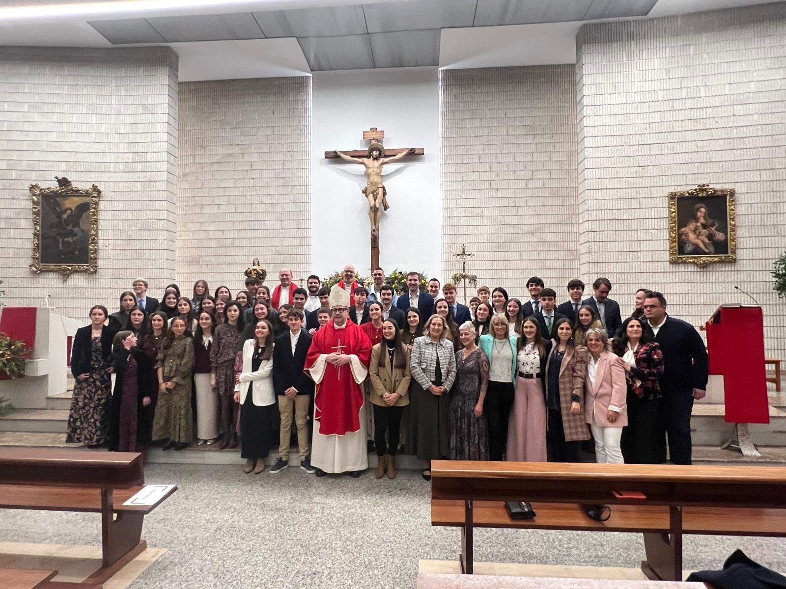 Las parroquias de San Miguel, San Fernando y La Victoria celebran sacramentos presididos por el Obispo