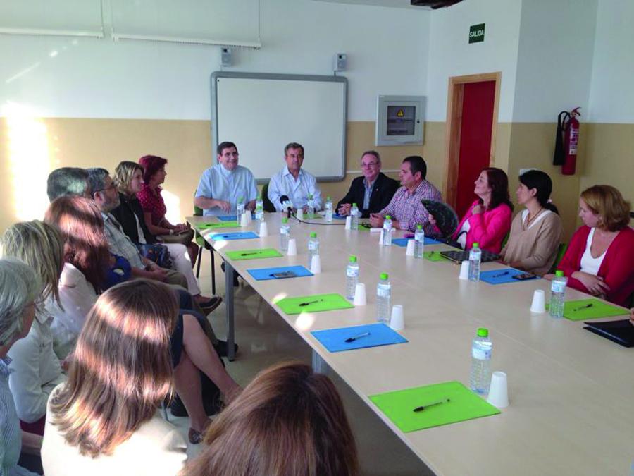 Estepona dedica un nuevo vial al obispo de Málaga