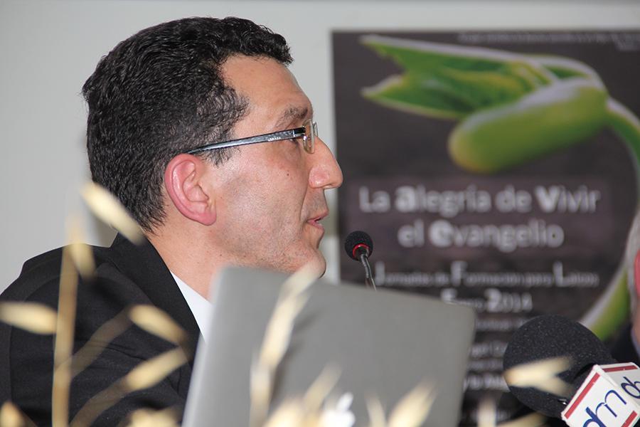 Ángel Cordovilla: «Benedicto y Francisco nos muestran lo positivo del cristianismo»