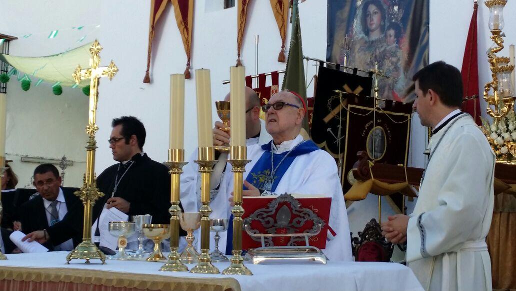 Alfarnate vive un día histórico con su Virgen de Monsalud