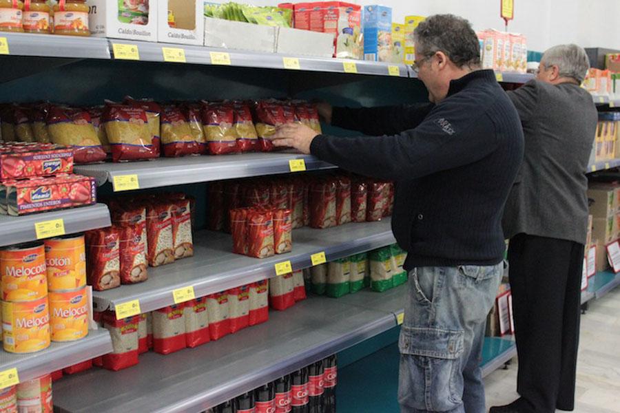 Uno de los economatos de la Fundación Corinto. Foto de archivo