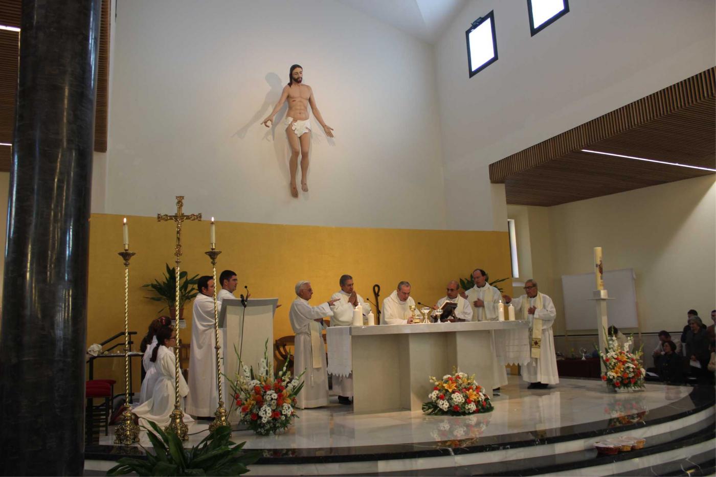 El obispo presidió la consagración del nuevo templo