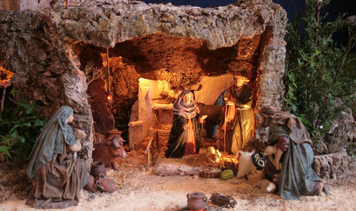 Un belén que homenajea a la patrona