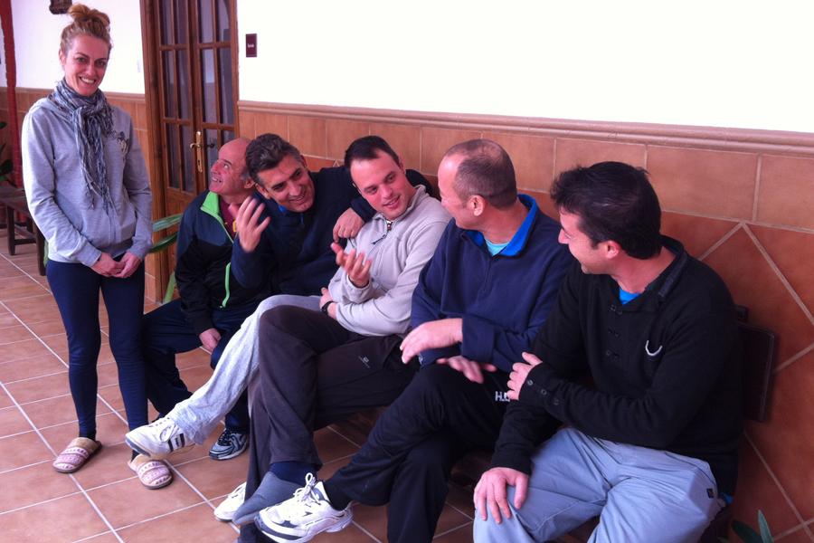 «La sociedad les da la espalda. Nosotros, la mano»