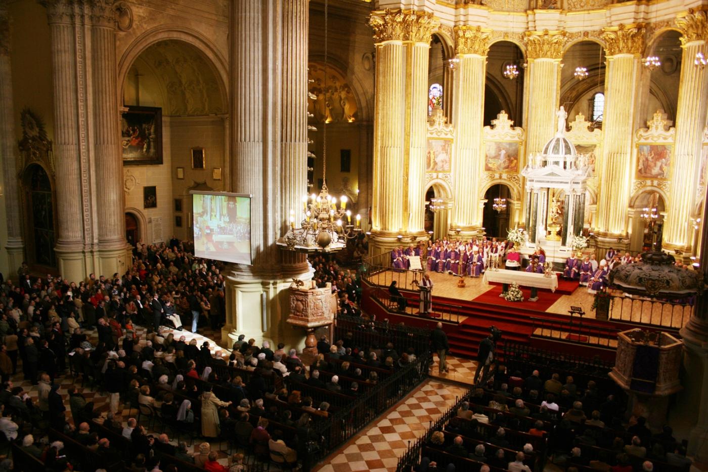 Homenaje a Don Antonio Dorado al término de su episcopado en Málaga