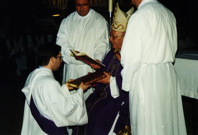 Don Antonio durante la ordenación de diácono de un seminarista malagueño