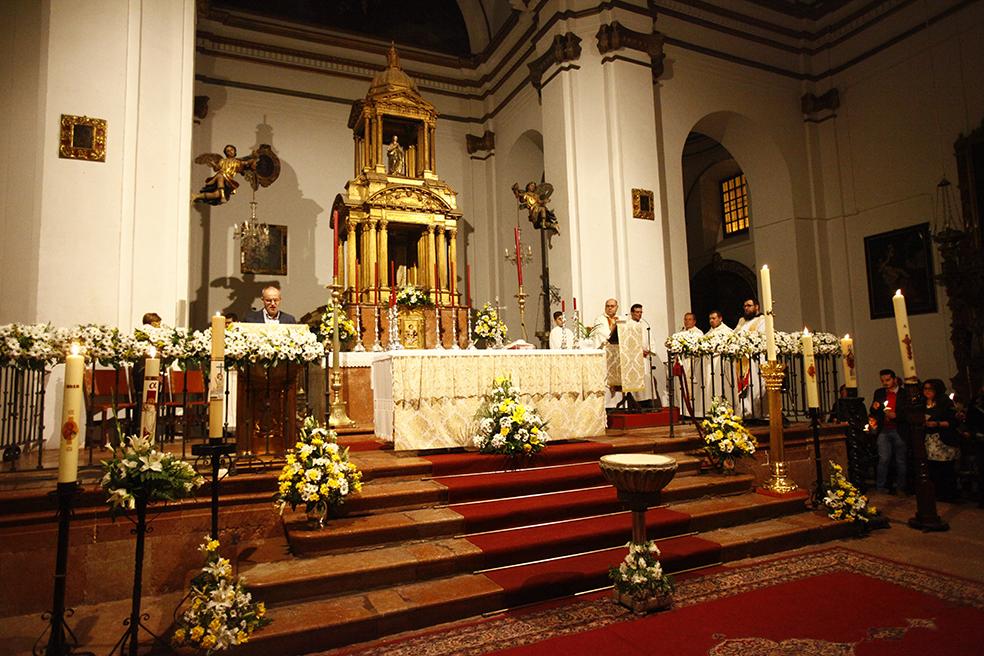 Antequera celebra unida la Vigilia Pascual