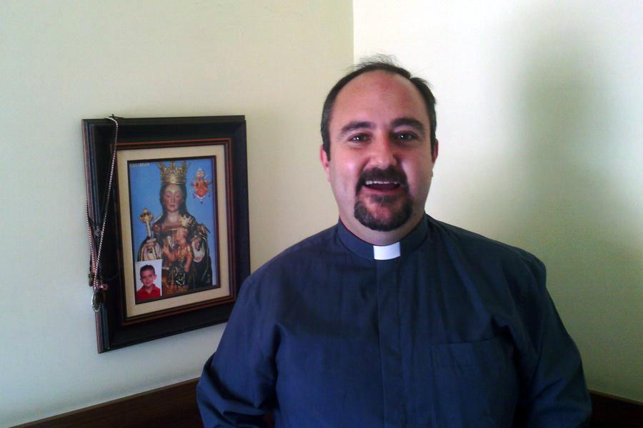 El sacerdote Emilio López ha defendido su tesis doctoral