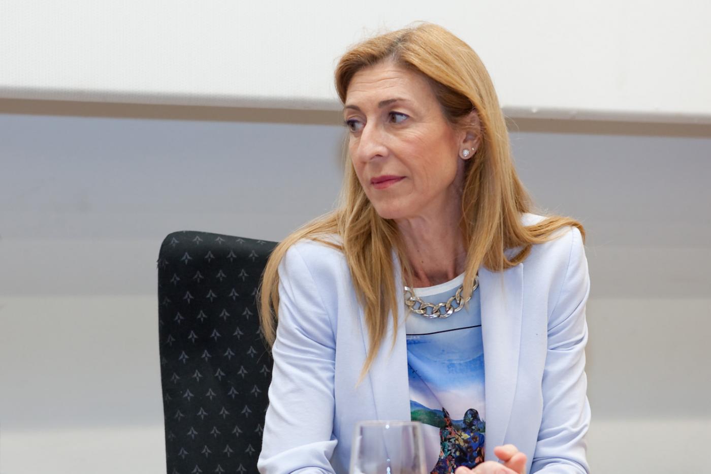 Chantal Pérez: «El Ciclo de Órgano de la Catedral es un lujo»