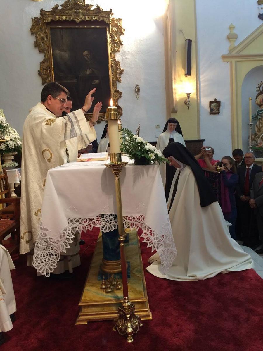 Profesión temporal de la Hna. Verónica Raveloarisoa y la Hna Joelina Razafimilanto