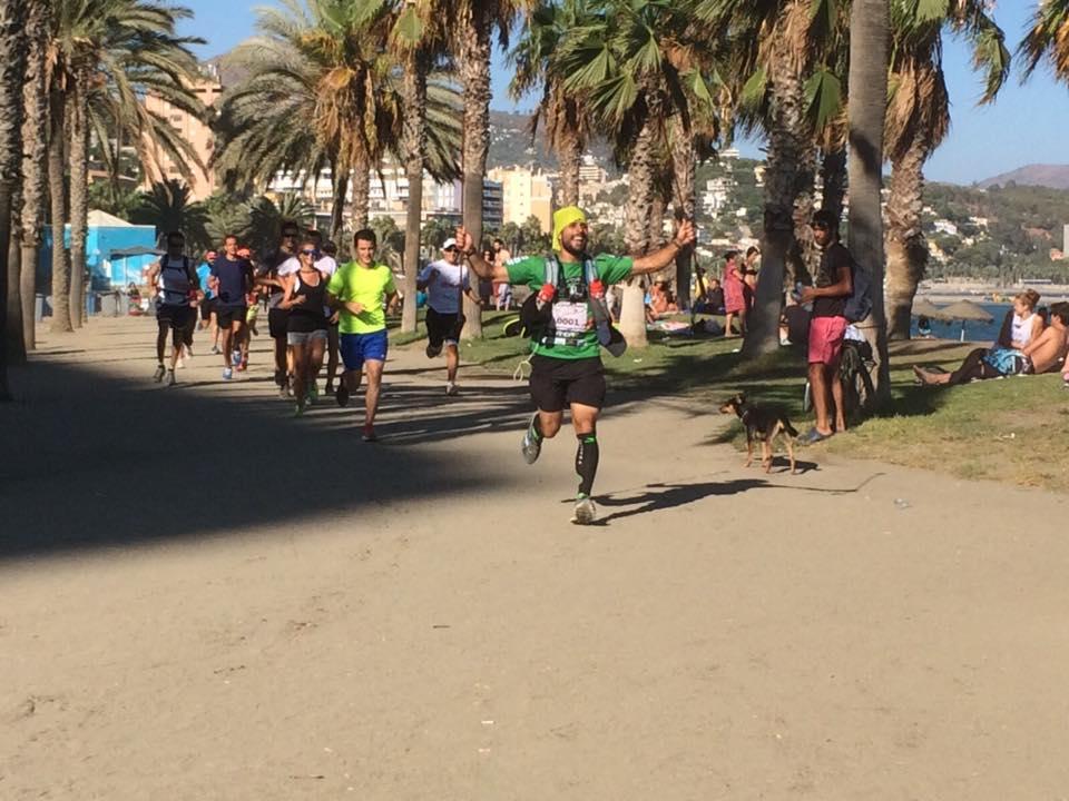 Llegada del deportista a la playa de la Malagueta FOTO: FACEBOOK