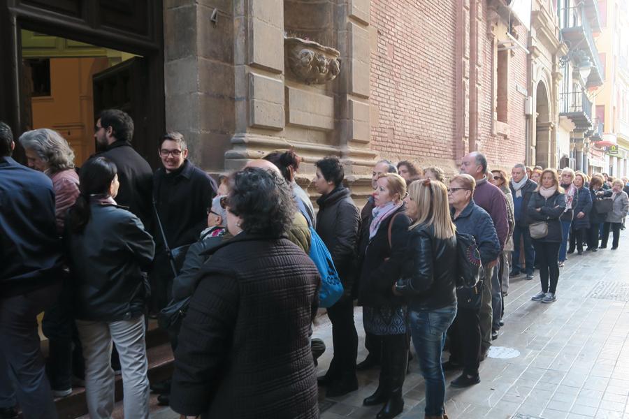 Fieles vistan al Cristo de Medinaceli el primer viernes de marzo de años anteriores