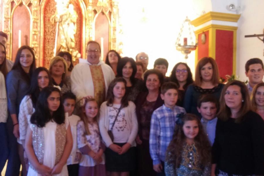 Niños, jóvenes y adultos de la Axarquía reciben la confirmación