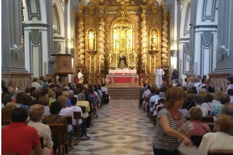 Fieles del arciprestazgo de Fuengirola-Torremolinos 