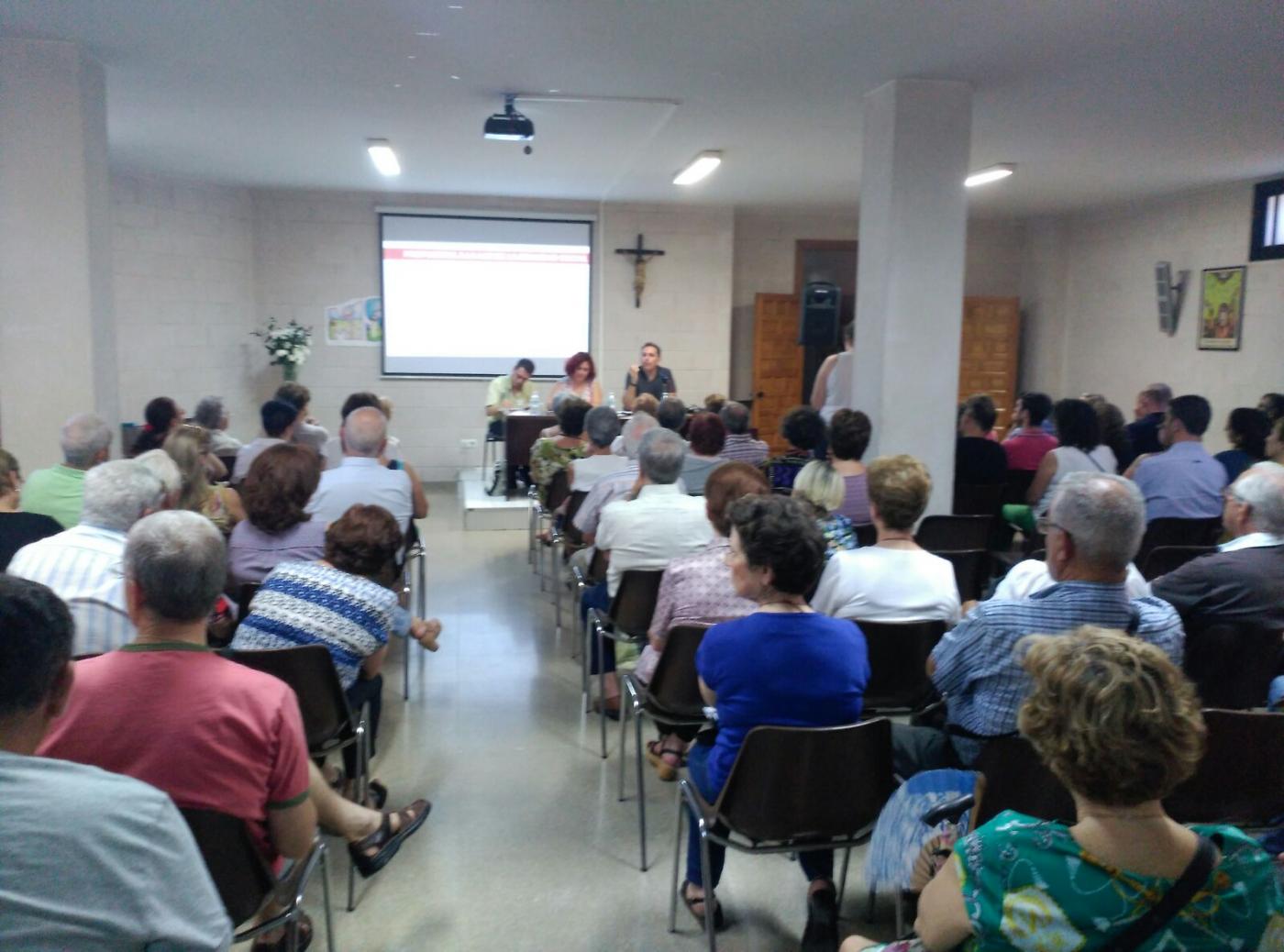 Mesa redonda en la parroquia María Madre de Dios sobre los "Católicos ante las elecciones del 26J"