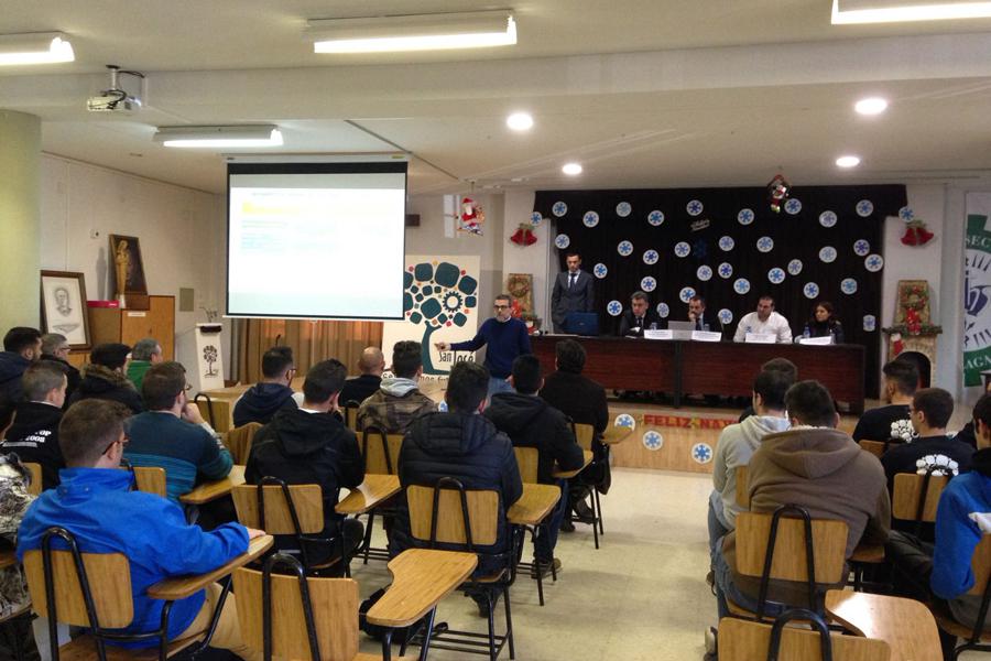 El Colegio San José presenta la "FP Dual" en los Ciclos de Mecánica
