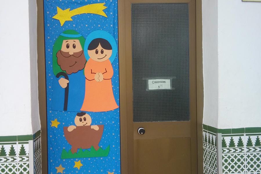 Detalle de la decoración navideña del colegio salesiano de Antequera