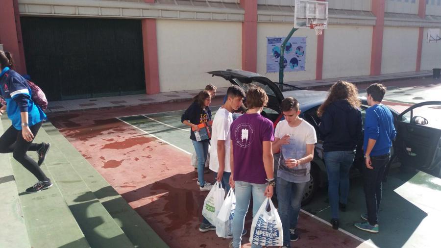 Campaña de Navidad del colegio de los Maristas