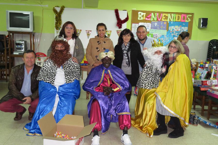 Los Reyes Magos visitaron la parroquia de Santa María Goretti