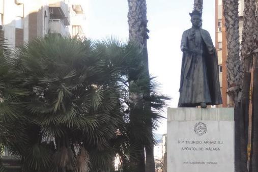 Imagen del P. Arnáiz erigida por suscripción popular