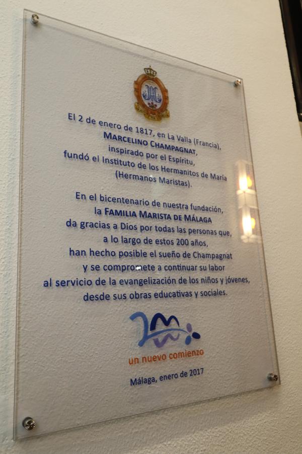Placa conmemorativa del 200 aniversario del colegio Marista. FOTO: S. FENOSA