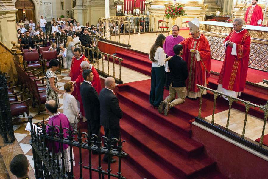 Más de 120 fieles recibieron la confirmación en la Catedral