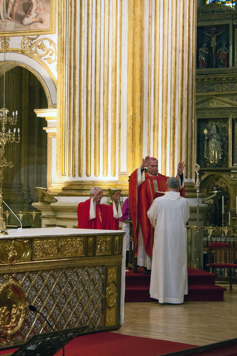 Confirmaciones en la Catedral de Málaga // M. ZAMORA