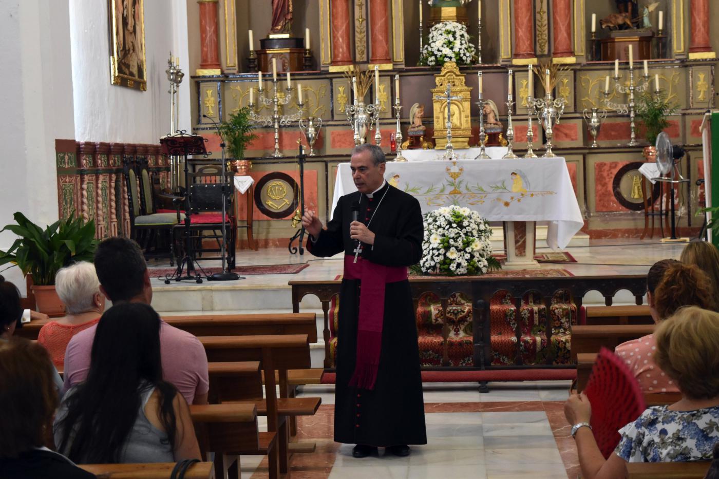 Asamblea parroquial en Sierra de Yeguas, durante la Visita Pastoral