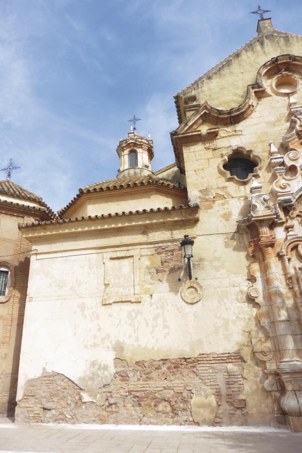 Edificio del templo parroquial de Campillos antes de las obras // P. CASESNOVES