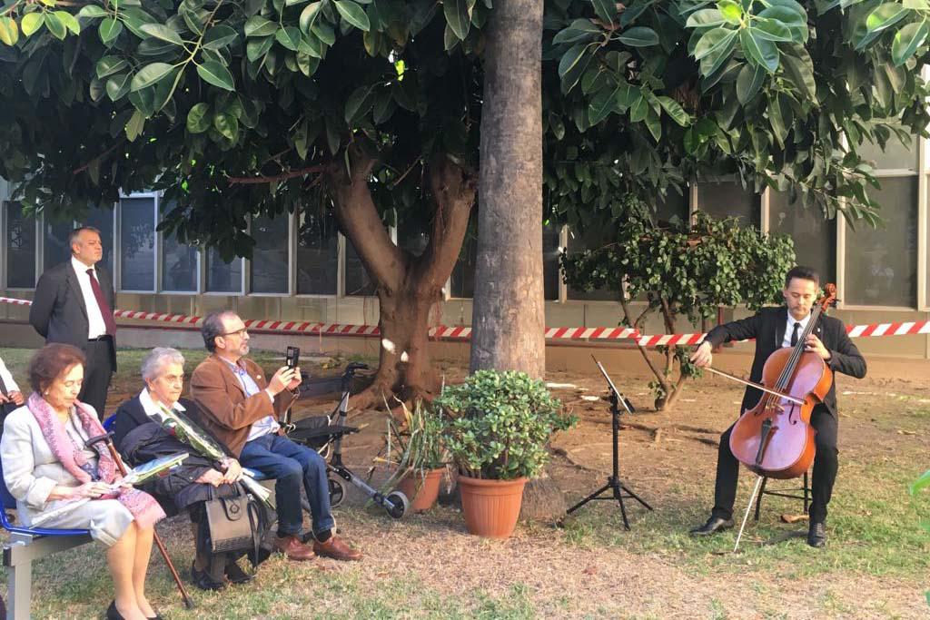 Momento musical durante el acto de homenaje al Dr. Gálvez. FOTO: TERESA JIMÉNEZ