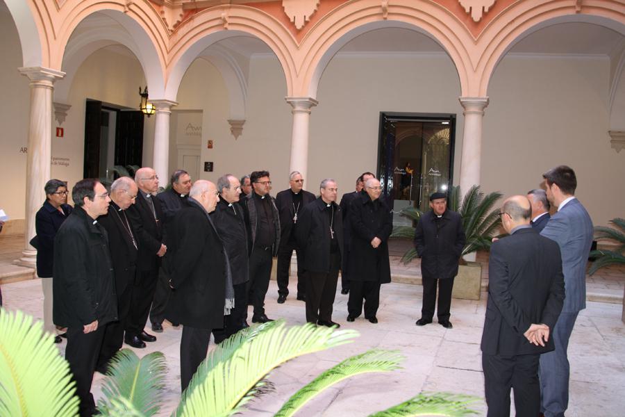 Obispos de Sur de España visitan la exposición sobre Fernando Ortiz, en ArsMálaga Palacio Episcopal // E. LLAMAS