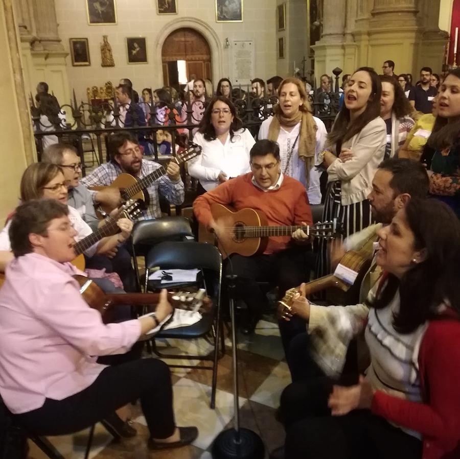 Celebración del "Adoremus en Pentecostés" en la Catedral de Málaga // C. VERA