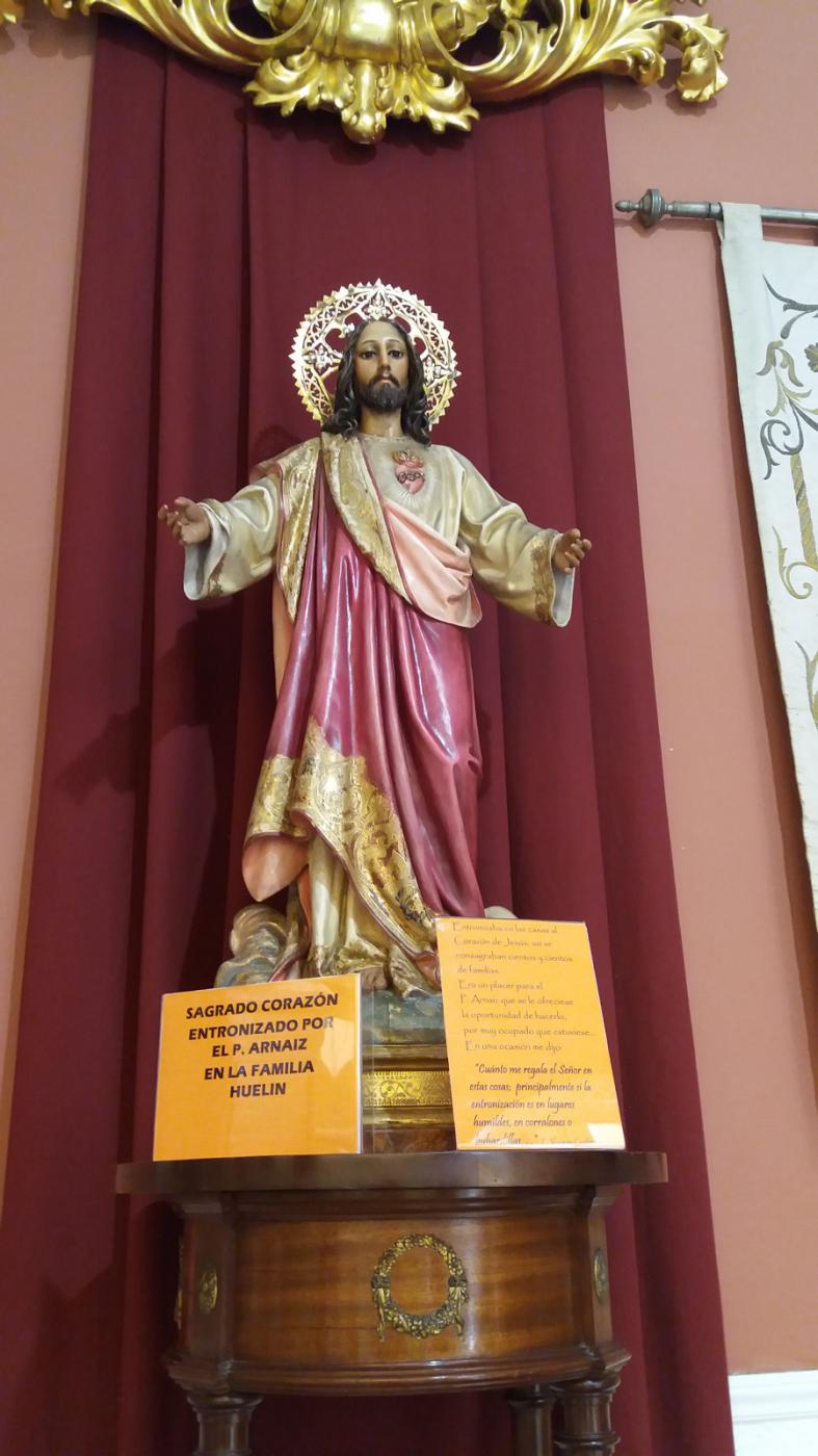 Sagrado Corazón entronizado por el Padre Arnaiz en la familia Huelin