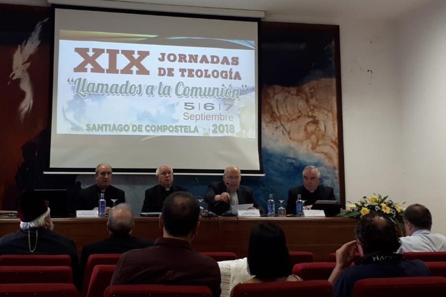 Apertura de las Jornadas de Teología "Llamados a la comunión", en Santiago de Compostela