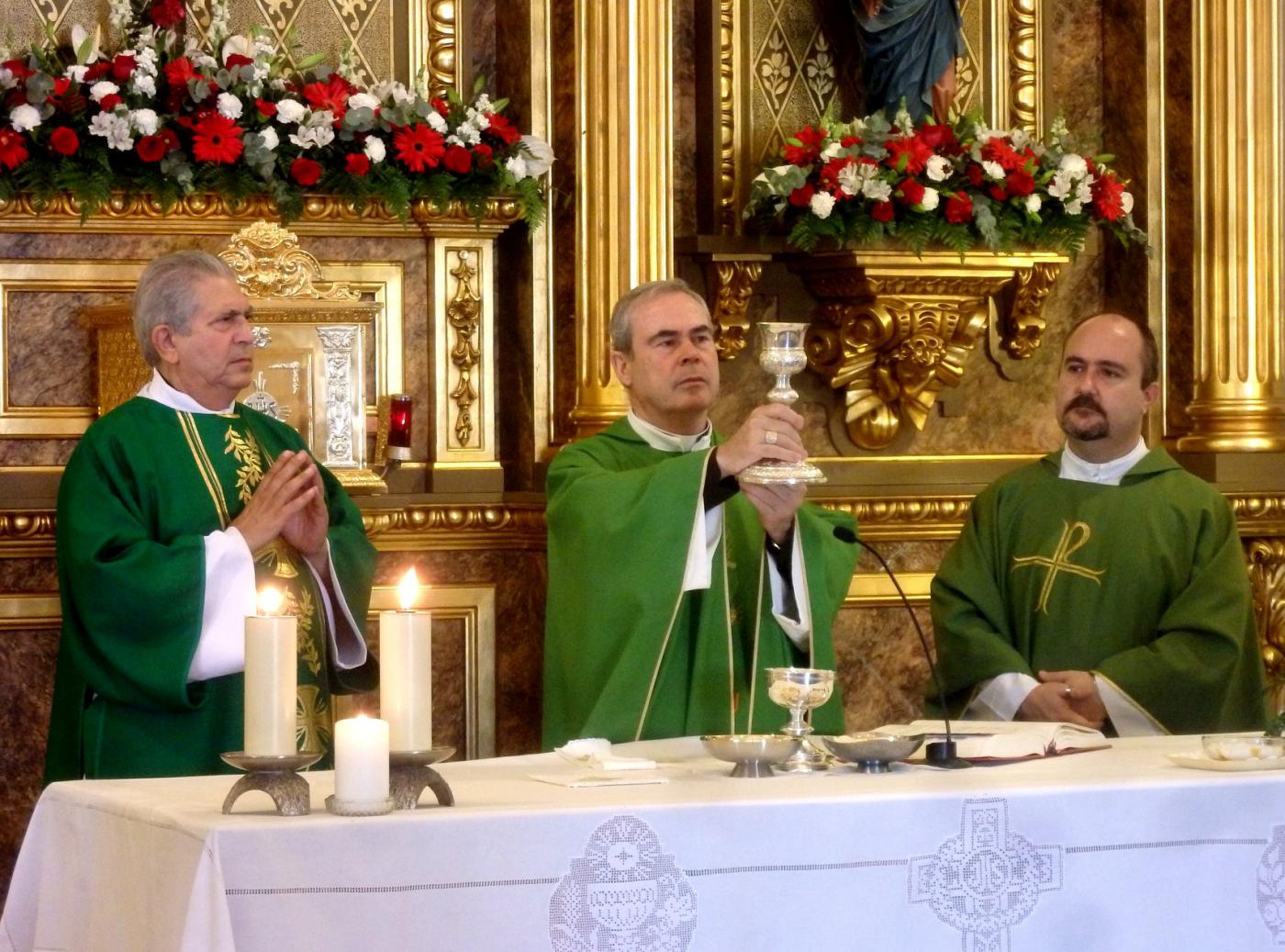 Confirmaciones en la parroquia de Santo Domingo (Benalmádena-Pueblo)