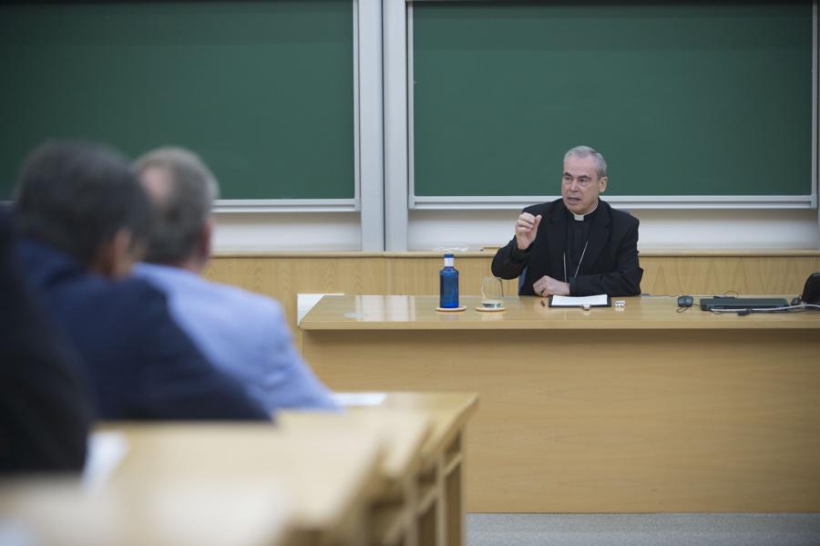 El hombre, centro de la empresa que quiera tener éxito