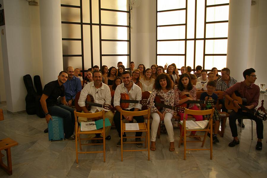 Misa en la festividad de la Virgen del Pilar de la parroquia Nuestra Señora del Pilar de Málaga