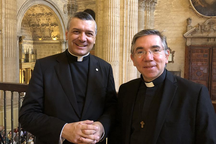 Invitados a la retransmisión en directo: D. Alberto José González y D. Antonio Eloy Madueño // E. LLAMAS