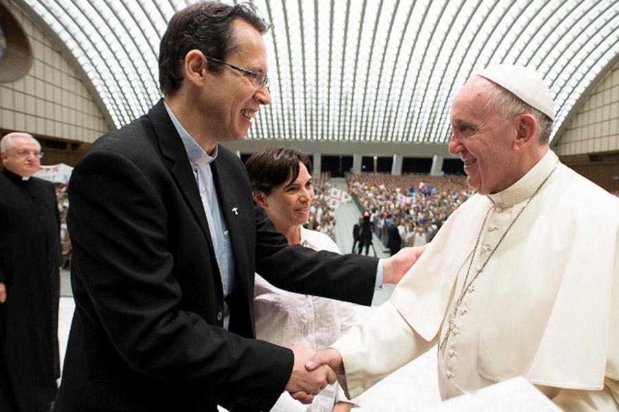 Frédéric Fornos: «Francisco habla al corazón de las personas»