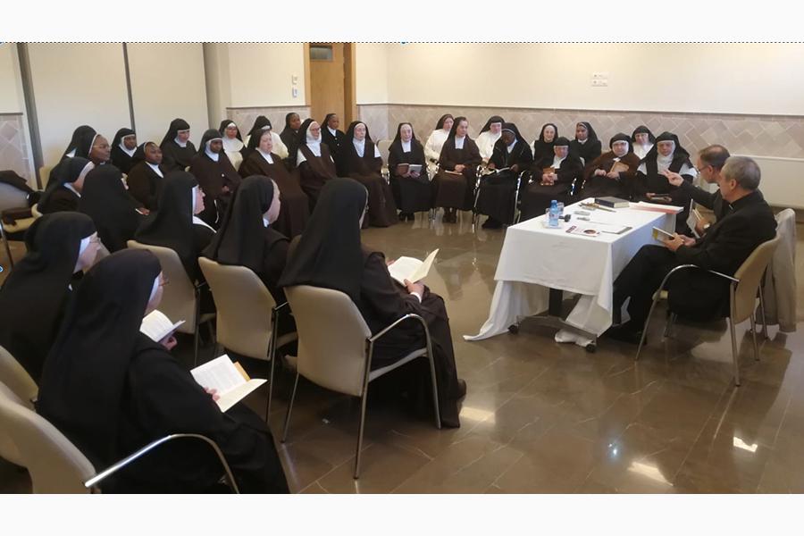 Encuentro del Obispo con las Superioras de los Monasterios en Casa Diocesana Málaga/A. RUEDA ROMÁN