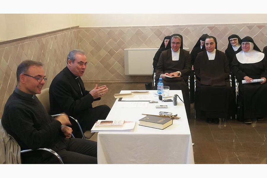 Encuentro del Obispo con las Superioras de los Monasterios en Casa Diocesana Málaga/A. RUEDA ROMÁN