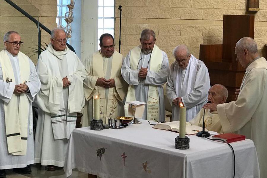 Eucaristía por el 70 aniversario de la ordenación sacerdotal de D.Amalio Horrillo, en el Centro Gerontológico Buen Samaritano