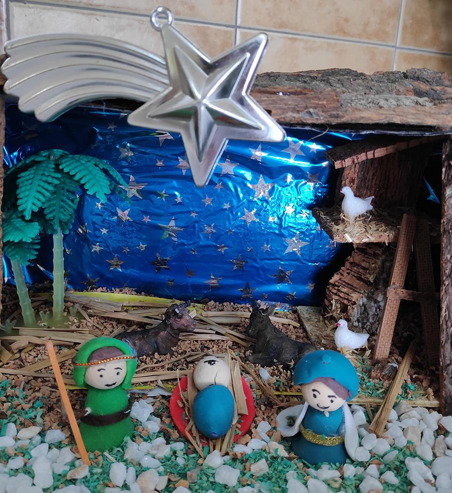  Belén del IES Los Manantiales, (Torremolinos) hechos por los alumnos (profesores de religión Lucía Dasero y Lorenzo Cabezuela)