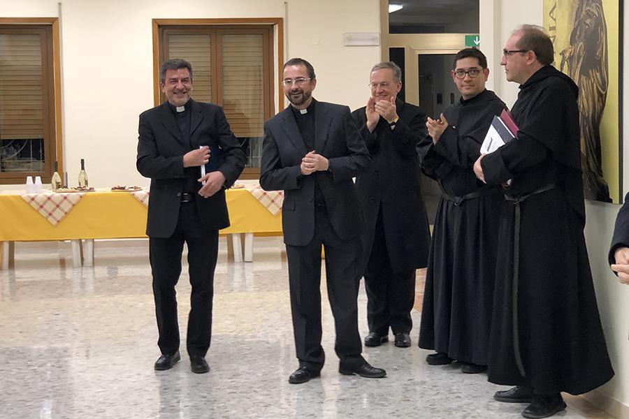 El sacerdote José Manuel Llamas defiende su tesis doctoral