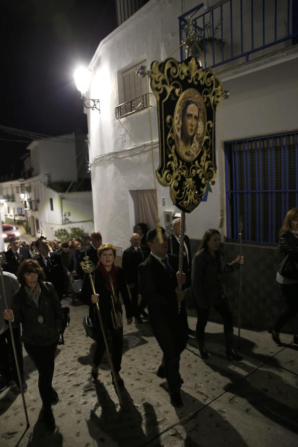 Rosario vespertino con la participación de estandartes de todas las Patronas Marianas de la Diócesis de Málaga, en Algarrobo // Y. MARTÍN