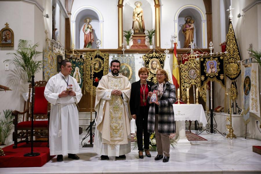 Eucaristía en la parroquia de Santa Ana (Algarrobo) con la participación de las Patronas Marianas de la Diócesis de Málaga // Y. MARTÍN