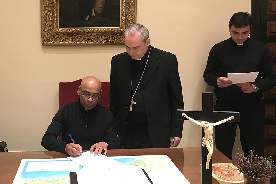 Toma de posesión del P. Danilo Cantillo, IMC, como delegado diocesano de Misiones de Málaga y de D. Rafael Navarro como Promotor de Justicia.